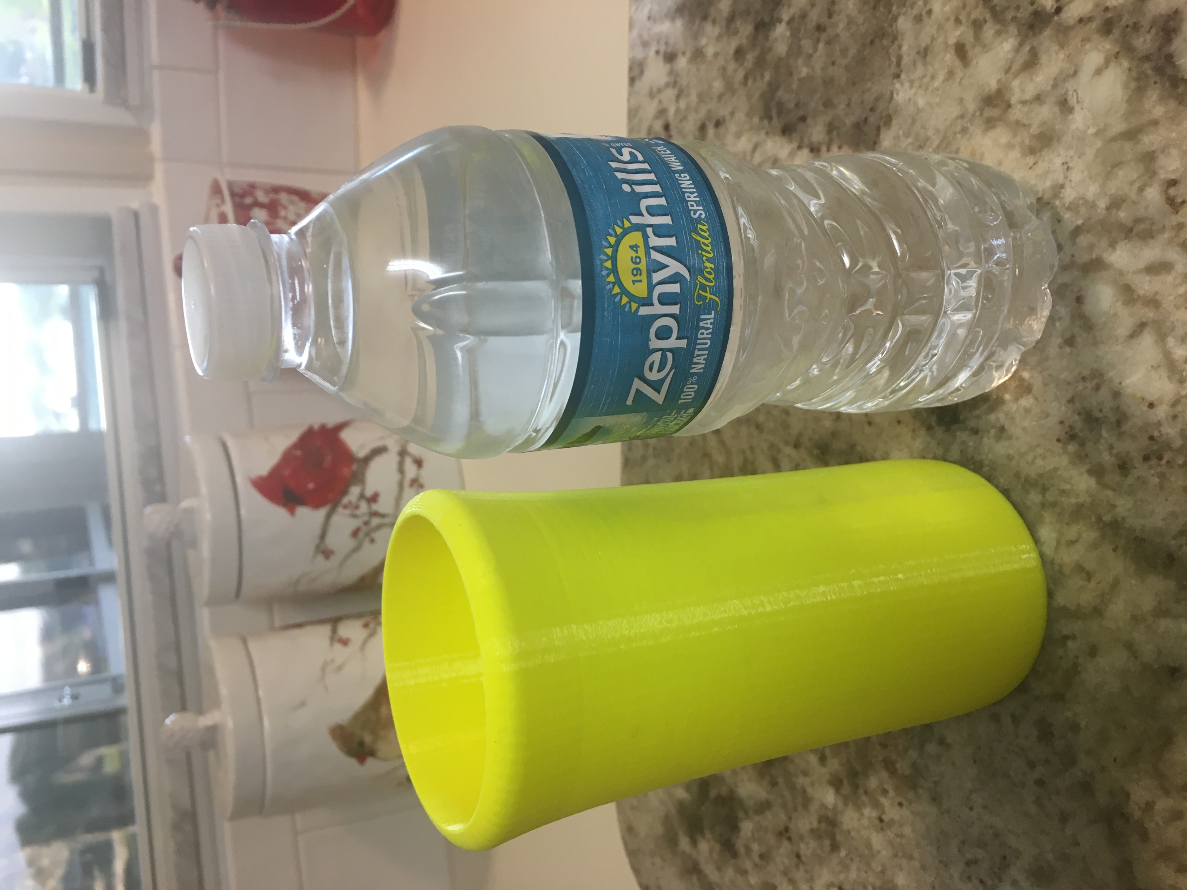 STL file 16.9oz zephyrhills water bottle sleeve / holder・3D printer