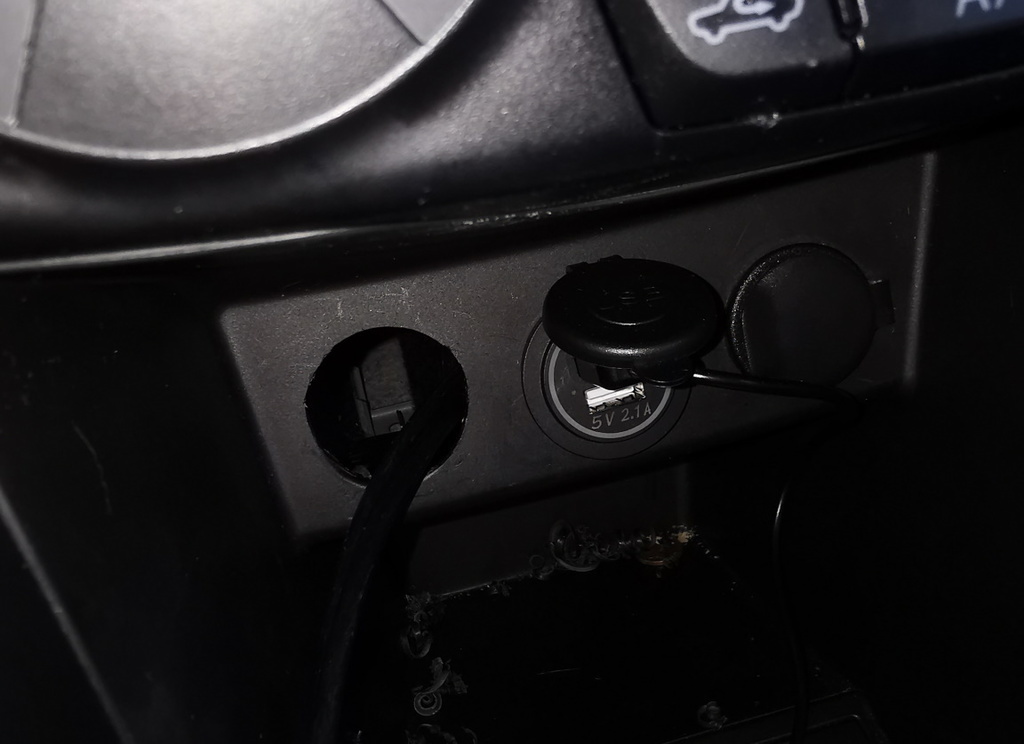 Free 3D file Car Dual USB Cable Box 🚗・3D printing design to download・Cults