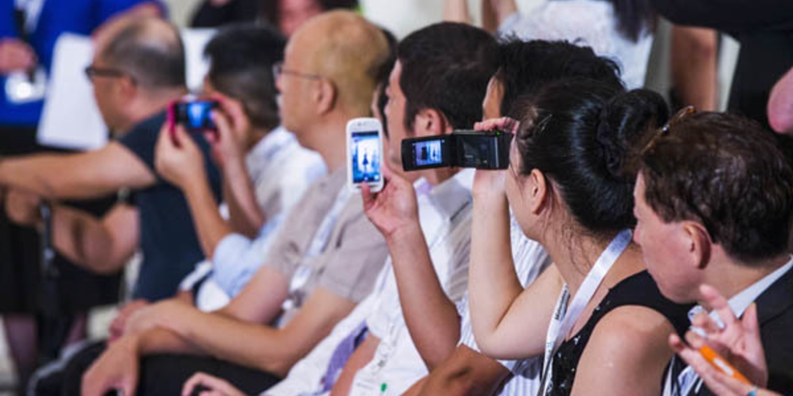 materialise i-materialise tokyo defilé de mode accessoire belgique impression 3D 3D printing bijoux cults cults3D fichier 3D 6